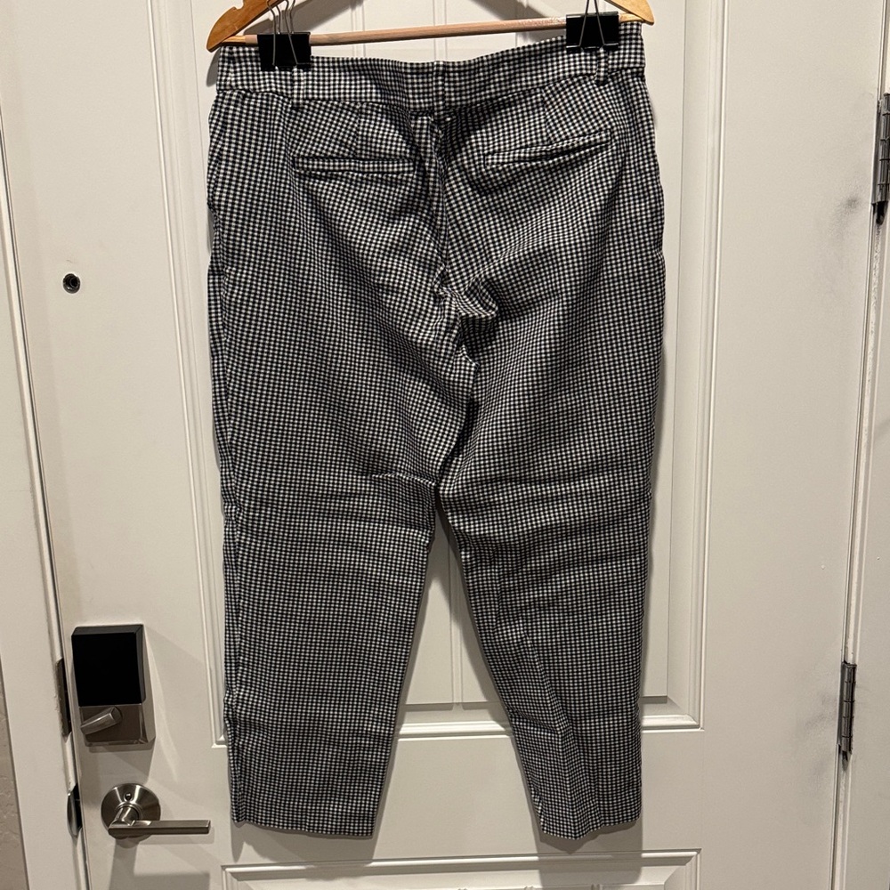LOFT Women's Black and White Checkered Cropped Pants - Picture 3 of 4